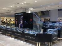 阿玛尼手表镜面是什么材质（深入了解材质与保养技巧）