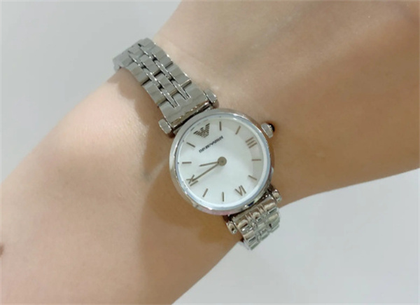 阿玛尼手表表盘生锈如何解决（图）