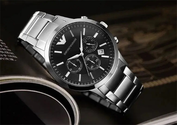 阿玛尼手表外观有划痕原因是什么(图) 阿玛尼手表外观有划痕原因是什么(图)